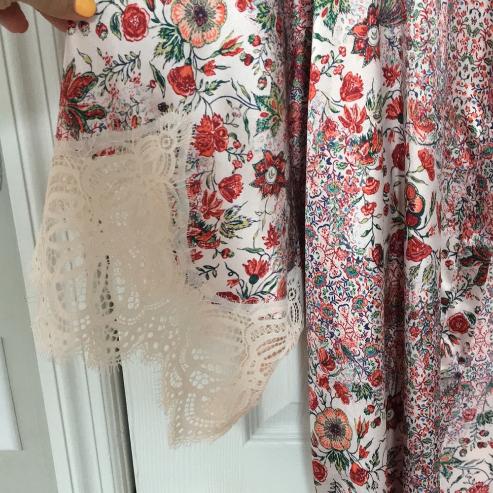 Victoria’s Secret Robe - Picture 3 of 4